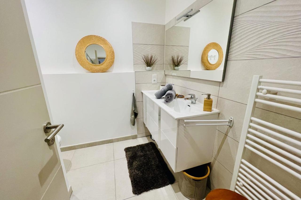 Villa Marie 1 - Superbe Appartement Climatise 2 Chambres Vue Mer Ле-Гро-дю-Руа Экстерьер фото